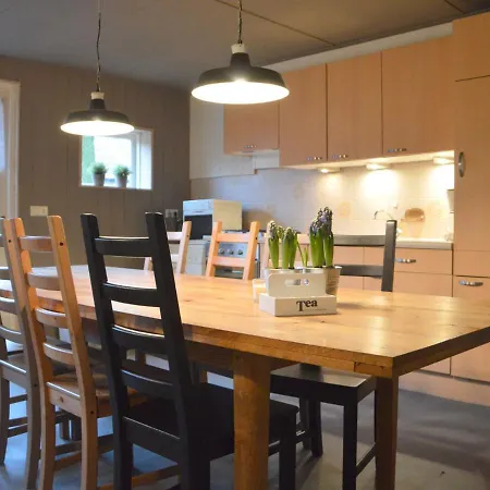 Cozy Holiday In With Private Garden *