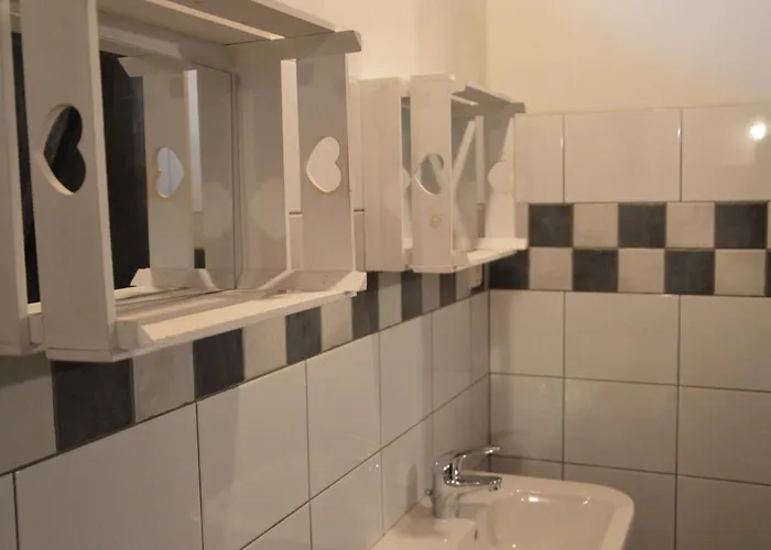 Cozy Holiday Home In Oisterwijk With Private Garden Holiday home *