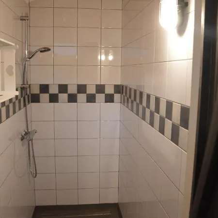 بيت للعطل Cozy Holiday In With Private Garden *