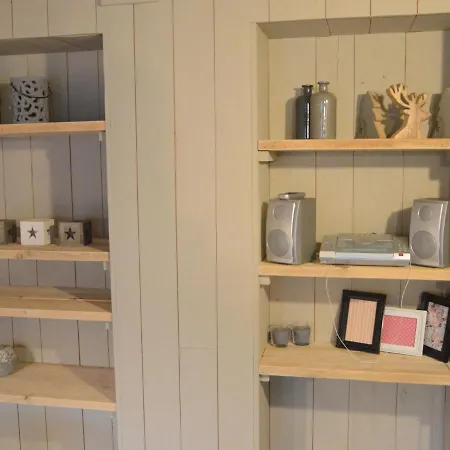 Cozy Holiday In With Private Garden أويسترفايك