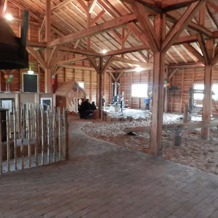 بيت للعطل Cozy Holiday In With Private Garden *