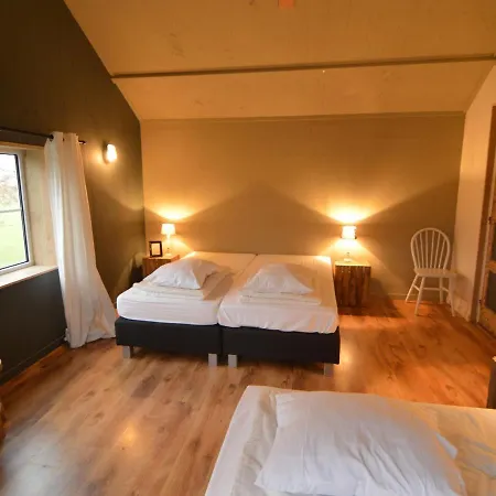 Cozy Holiday In With Private Garden *