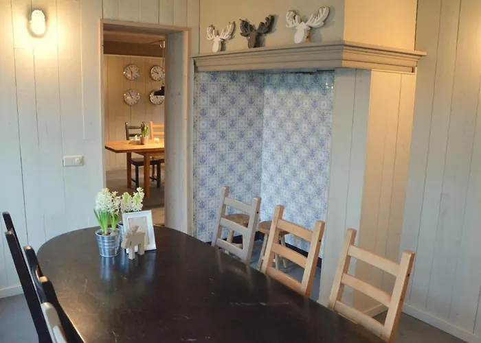 Cozy Holiday In With Private Garden * Ойстервейк